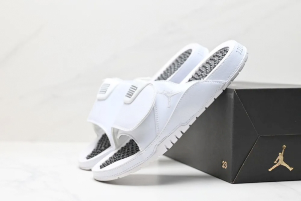 СЛАНЦЫ NIKE JORDAN HYDRO IV RETRO белые-купить-в-time2win.ru